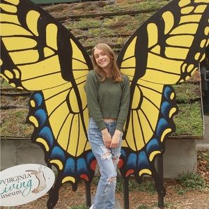 Meet your Posher, Elizabeth